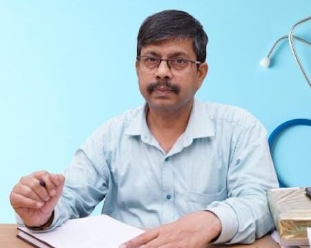best nephrology doctor in Tamluk Dr Pinaki Mukherjee kidney consultation